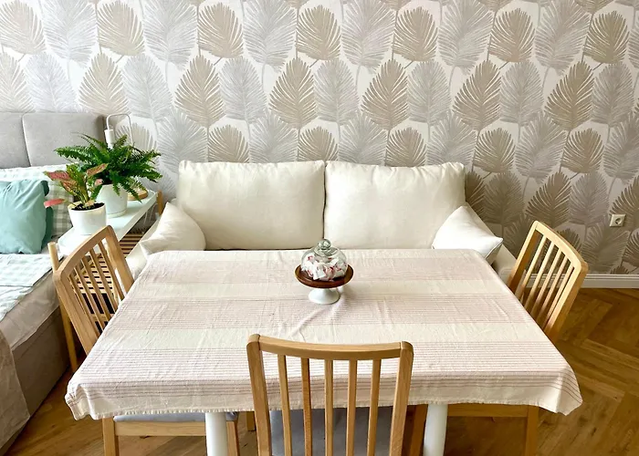 Coral Bay - Beachfront With Free Parking Appartamento *