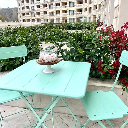 Coral Bay - Beachfront With Free Parking Lejlighed Varna