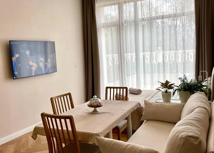 Coral Bay - Beachfront With Free Parking Varna