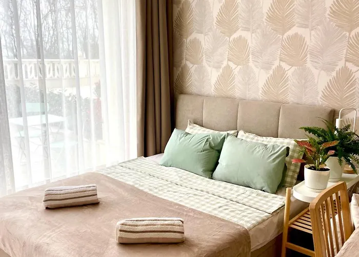 Coral Bay - Beachfront With Free Parking * Varna